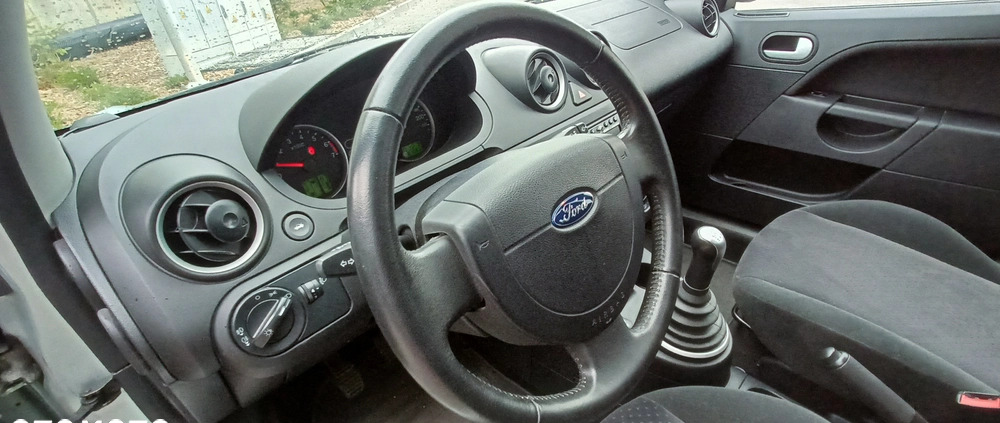 Ford Fiesta cena 7900 przebieg: 181500, rok produkcji 2004 z Wrocław małe 781